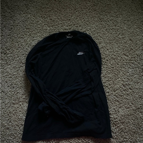 Black Nike long sleeve - Picture 1 of 3